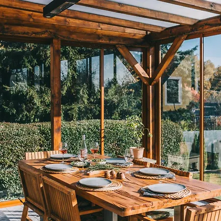 Kali Lugas Vendeghaz Balatonrendes