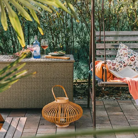 Kali Lugas Vendeghaz Semesterbostad *