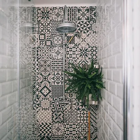 Kali Lugas Vendeghaz * Balatonrendes